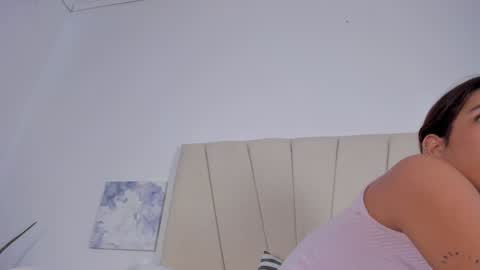 Violet online show from February 2025 05:50:01 PM