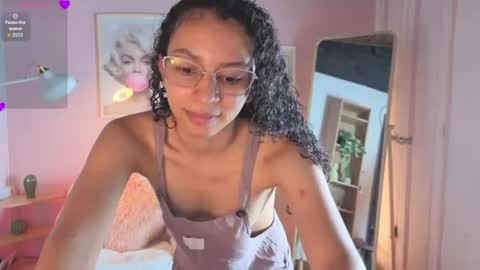 Snapshot of violet__15 chatting on July 2026 03:58:01 PM violet__15 online show from July 2026 03:58:01 PM