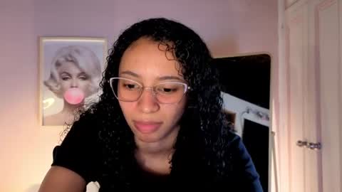 Snapshot of violet__15 chatting on July 2026 12:22:01 PM violet__15 online show from July 2026 12:22:01 PM
