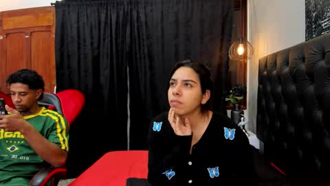 Violet and Myers online show from November 2025 10:50:02 AM