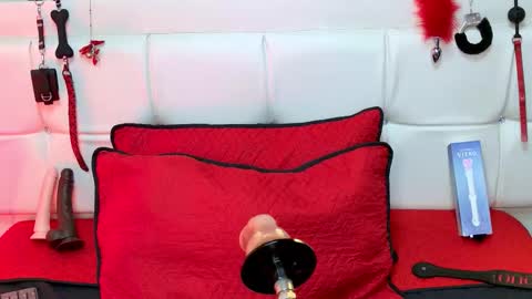 Snapshot of violet_bdsm chatting on February 2026 12:37:02 PM Violet online show from February 2026 12:37:02 PM