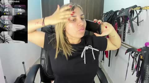 Kim online show from December 2024 09:54:02 PM