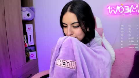 Snapshot of violet_catt chatting on December 2024 08:18:01 PM Violeta online show from December 2024 08:18:01 PM