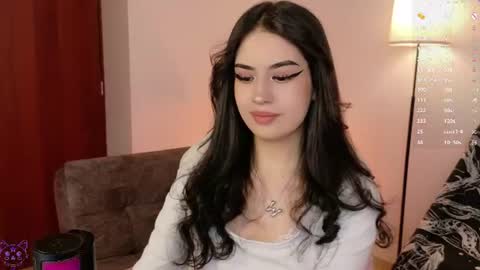 Snapshot of violet_catt chatting on July 2026 06:57:02 PM Violeta online show from July 2026 06:57:02 PM