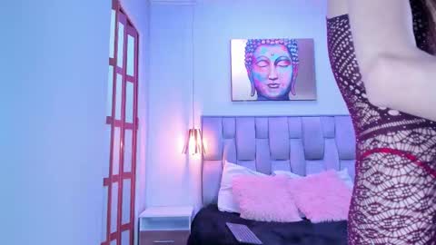 violet_storm_ online show from January 2026 05:01:02 AM