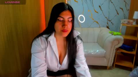 Violet online show from May 2026 01:07:02 PM