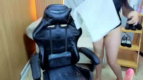 Snapshot of violet_tf chatting on July 2026 08:22:01 PM Violet online show from July 2026 08:22:01 PM