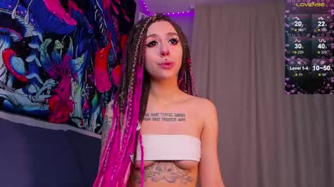 Violet online show from February 2025 05:07:01 PM