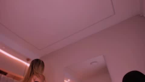 Snapshot of violeta_abel chatting on November 2025 10:32:01 AM Violeta online show from November 2025 10:32:01 AM