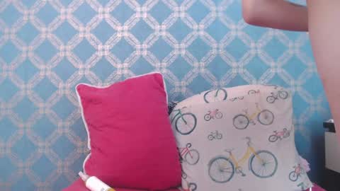 Snapshot of violeta_cute18 chatting on January 2025 07:07:02 PM Violeta online show from January 2025 07:07:02 PM