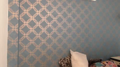 Snapshot of violeta_cute18 chatting on February 2025 01:23:02 AM Violeta online show from February 2025 01:23:02 AM