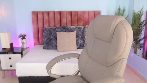 Snapshot of violeta_leon chatting on March 2026 03:12:01 AM Violeta leon online show from March 2026 03:12:01 AM