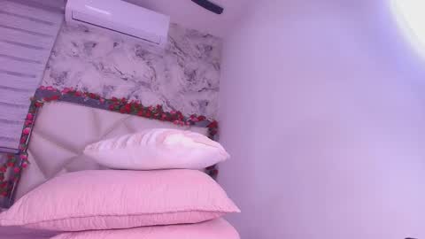 violeta london online show from February 2026 03:03:02 AM