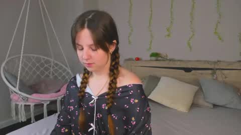Violeta online show from July 2026 09:05:01 AM