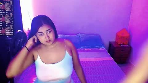 Snapshot of violeta_rouses chatting on October 2025 12:18:02 PM violeta_rouses online show from October 2025 12:18:02 PM