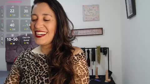 violeta_scott_ online show from June 2026 05:14:01 PM