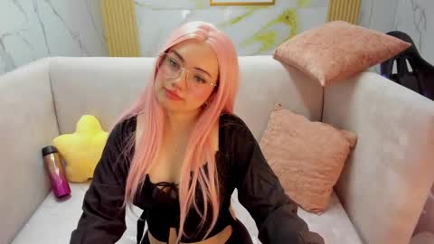 Snapshot of violeta_sub chatting on April 2026 01:16:02 PM IG violeta sub online show from April 2026 01:16:02 PM