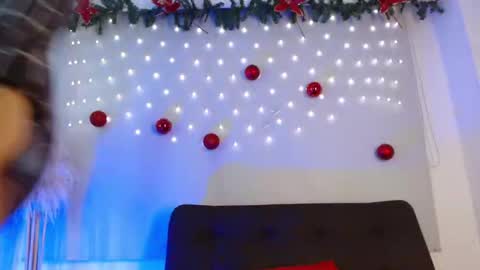 Violeta online show from December 2025 12:44:02 PM