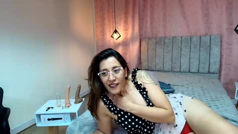 VIOLETA online show from January 2025 06:38:01 PM