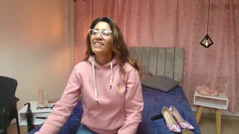 VIOLETA online show from February 2025 01:11:02 PM
