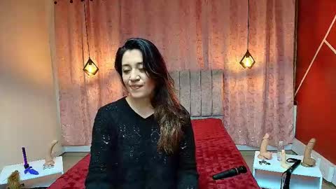 VIOLETA online show from October 2025 01:52:01 PM
