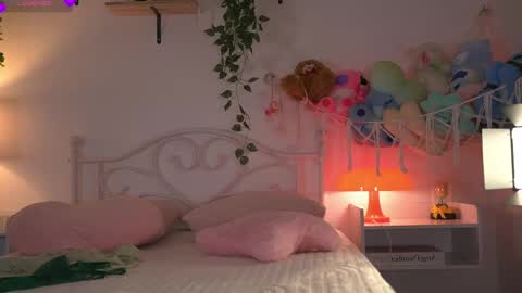 Snapshot of violeth___ chatting on May 2026 12:56:02 PM violeth___ online show from May 2026 12:56:02 PM