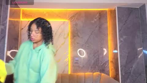 violeth_b online show from January 2026 12:40:01 PM