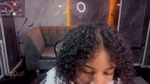 violeth_b online show from February 2026 01:37:02 PM