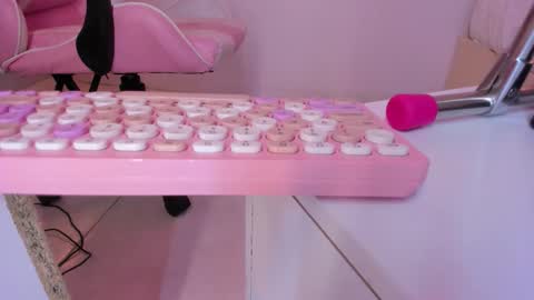 Snapshot of violeth_hill chatting on November 2025 07:12:02 PM Violeth Hill online show from November 2025 07:12:02 PM