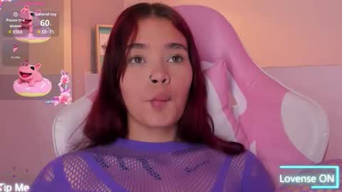 Snapshot of violeth_hill chatting on December 2025 07:56:02 PM Violeth Hill online show from December 2025 07:56:02 PM