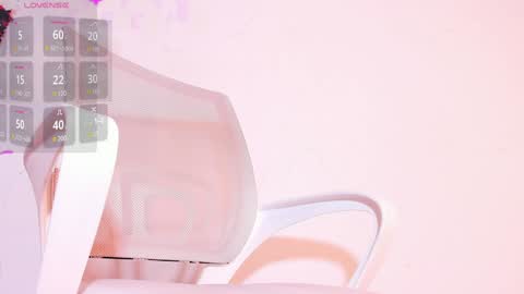 Snapshot of violethilton chatting on December 2024 11:06:02 PM violeth online show from December 2024 11:06:02 PM