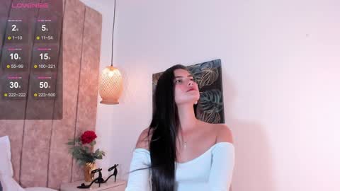 Snapshot of violethilton chatting on February 2025 07:17:01 PM violeth online show from February 2025 07:17:01 PM