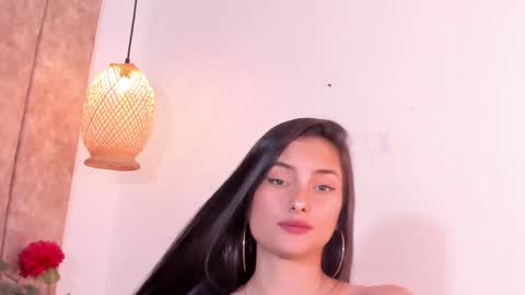 Snapshot of violethilton chatting on February 2025 11:04:02 PM violeth online show from February 2025 11:04:02 PM