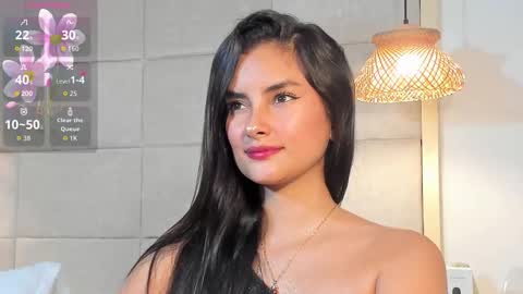 Snapshot of violethilton chatting on October 2025 06:52:02 PM violeth online show from October 2025 06:52:02 PM