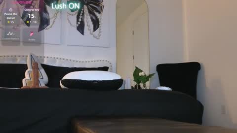 Snapshot of violetik888 chatting on January 2026 10:25:01 PM VioletBaby online show from January 2026 10:25:01 PM