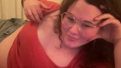 Snapshot of violetlyhappy chatting on February 2026 11:33:01 PM violetlyhappy online show from February 2026 11:33:01 PM