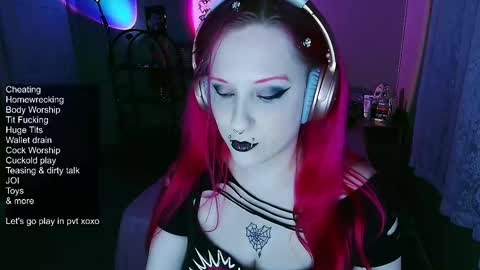 Snapshot of violetoctober chatting on September 2025 08:40:01 AM Violet October online show from September 2025 08:40:01 AM