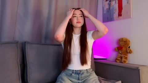 Snapshot of violetsilence chatting on April 2026 02:54:01 PM Lisa online show from April 2026 02:54:01 PM