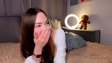 Snapshot of violetsilence chatting on May 2026 02:25:01 PM Lisa online show from May 2026 02:25:01 PM