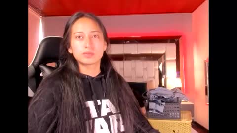 Snapshot of violetskinny chatting on January 2025 07:26:01 PM violetskinny online show from January 2025 07:26:01 PM