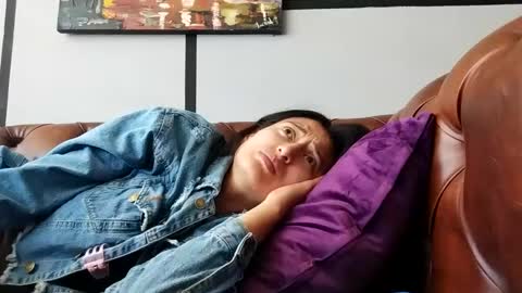 Snapshot of violetskinny chatting on January 2025 05:20:01 PM violetskinny online show from January 2025 05:20:01 PM