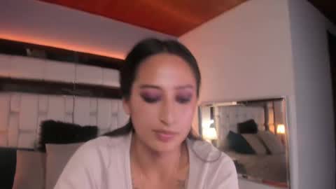 Snapshot of violetskinny chatting on January 2025 10:10:01 PM violetskinny online show from January 2025 10:10:01 PM