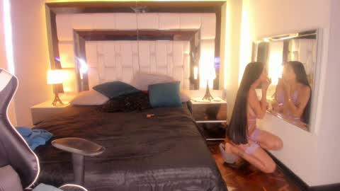 Snapshot of violetskinny chatting on February 2025 06:49:02 PM violetskinny online show from February 2025 06:49:02 PM