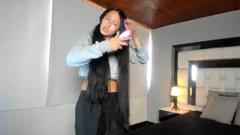 Snapshot of violetskinny chatting on November 2025 07:58:01 PM violetskinny online show from November 2025 07:58:01 PM