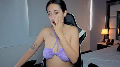 Snapshot of violetskinny chatting on February 2026 07:56:02 PM violetskinny online show from February 2026 07:56:02 PM