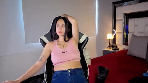 Snapshot of violetskinny chatting on February 2026 09:30:02 PM violetskinny online show from February 2026 09:30:02 PM