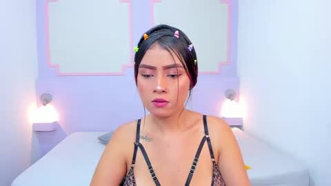 violetsmith online show from December 2024 09:45:01 PM