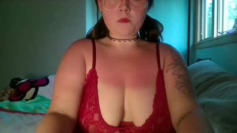 VioletSunflower online show from June 2026 12:38:01 AM