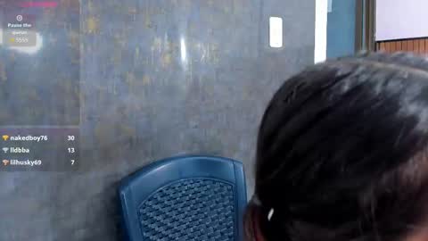 Violett online show from November 2025 02:06:02 AM