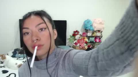 Snapshot of violett_flowers chatting on February 2025 07:45:02 PM violeta  online show from February 2025 07:45:02 PM